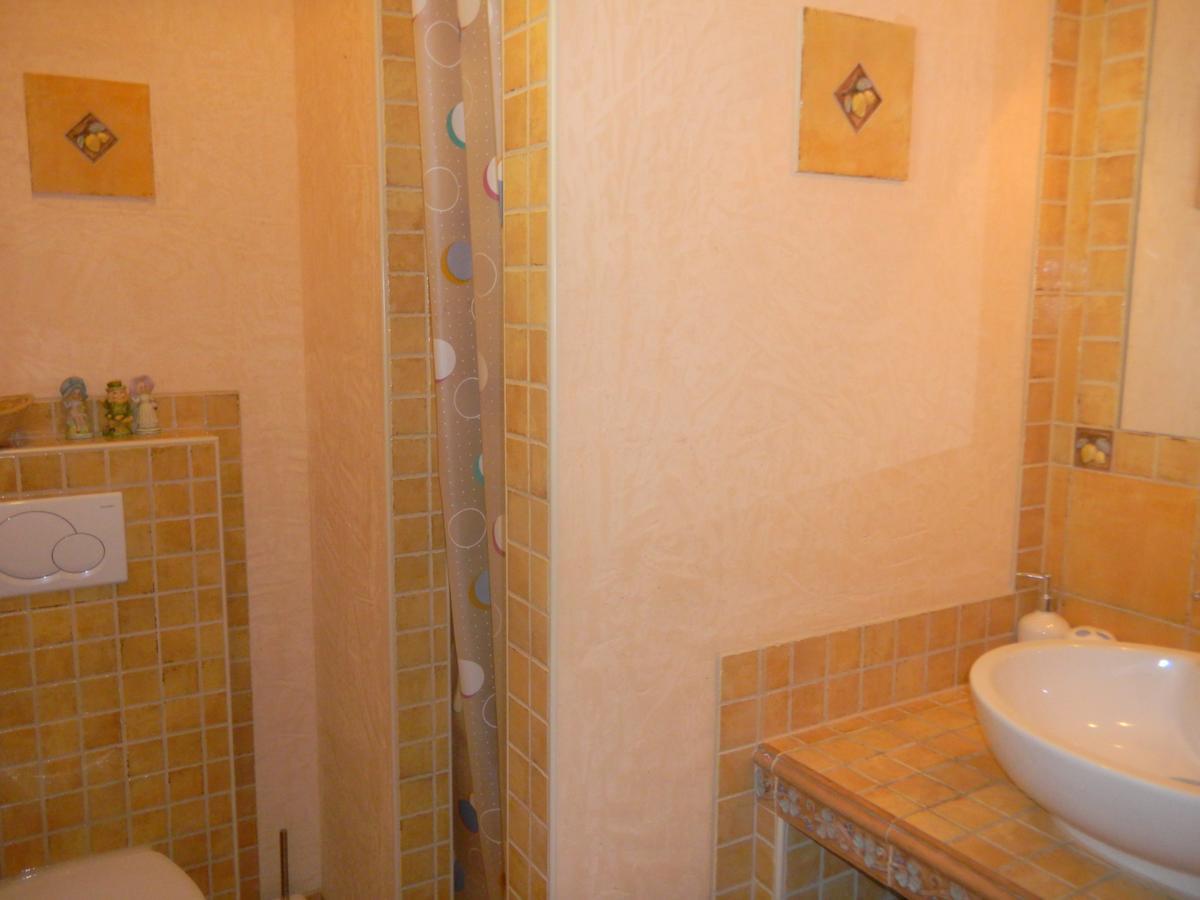 Les Mimosas Bed and Breakfast Menton Eksteriør billede