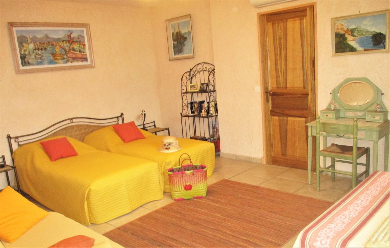 Les Mimosas Bed and Breakfast Menton Eksteriør billede