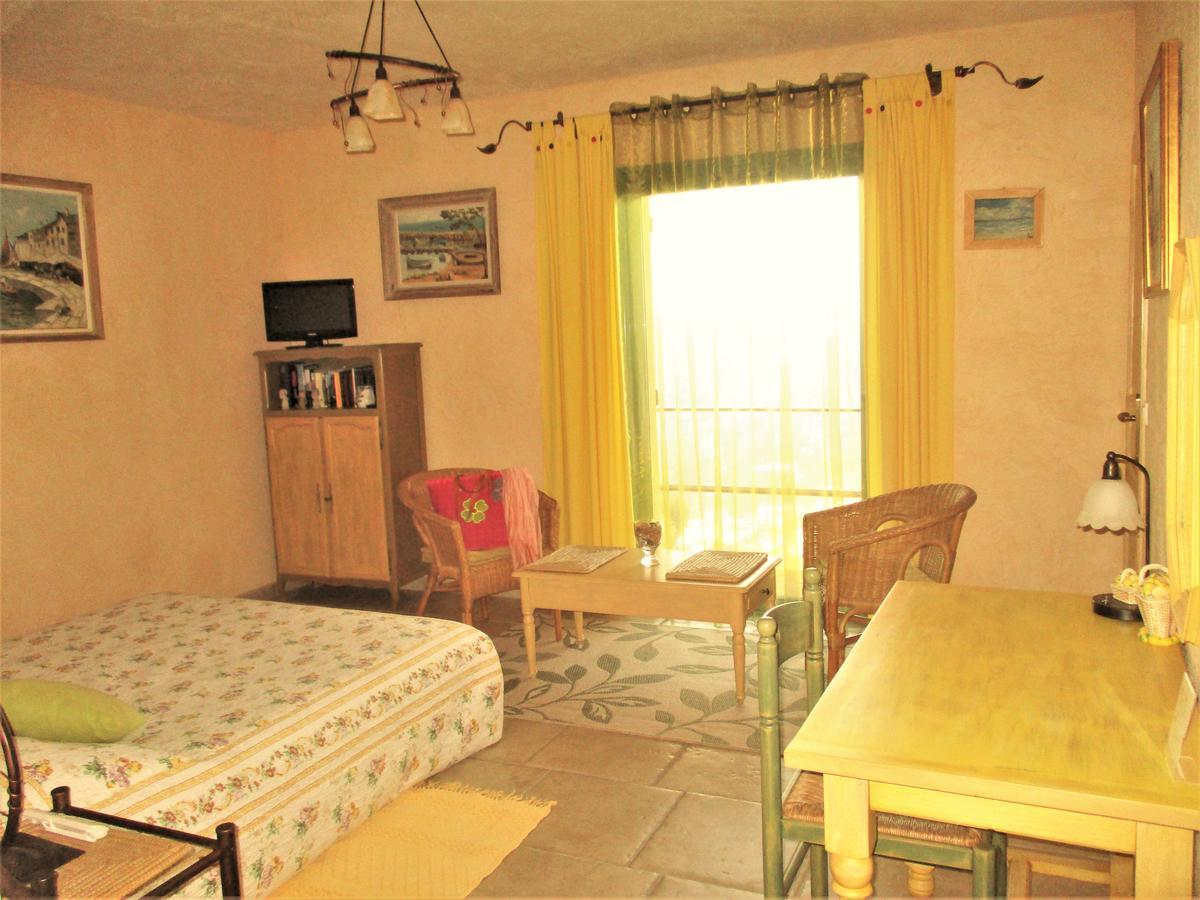 Les Mimosas Bed and Breakfast Menton Eksteriør billede